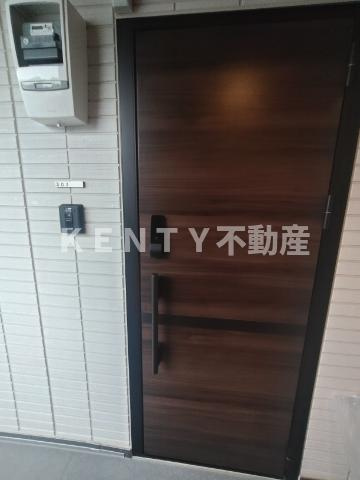 【玄関】 | セレスティア中央 Ⅱ | シンプルで使いやすい玄関です