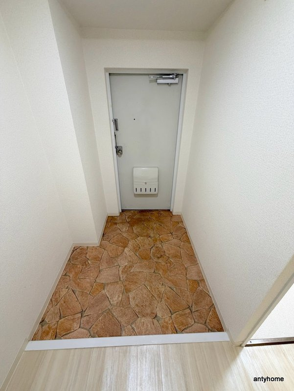 淺沼谷町マンション　仲介手数料無料の玄関
