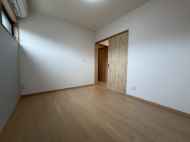 スプリング沖田の洋室