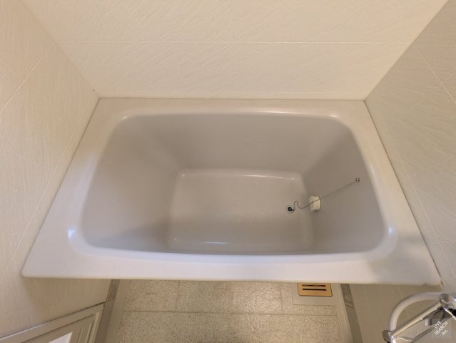 新愛ビルの浴室