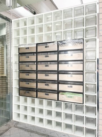 新愛ビルのその他共用部分|集合郵便受け