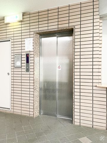 新愛ビルのその他共用部分|エレベーター