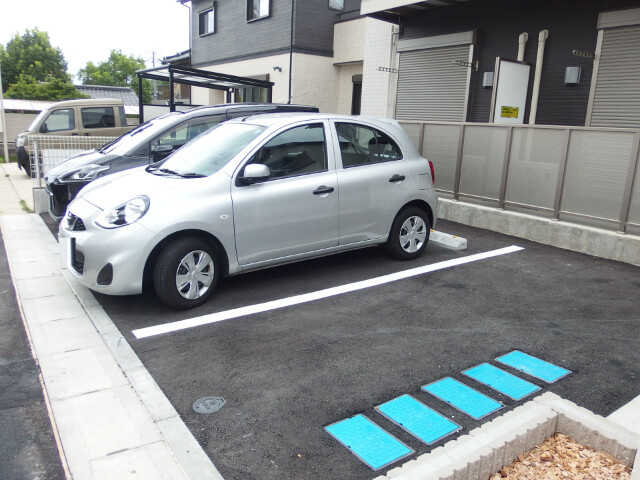 アムール・パセオの駐車場