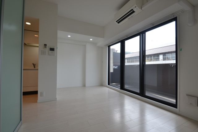 S-RESIDENCE神戸磯上通の居間・リビング