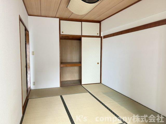 茅ヶ崎市今宿　ファミール茅ヶ崎の和室|和室6帖◇リビングに隣接している裸足でくつろげる空間☆