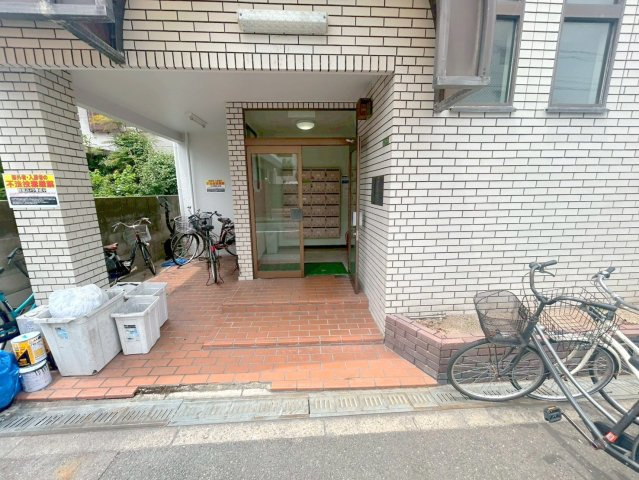 ルールマンションのエントランス