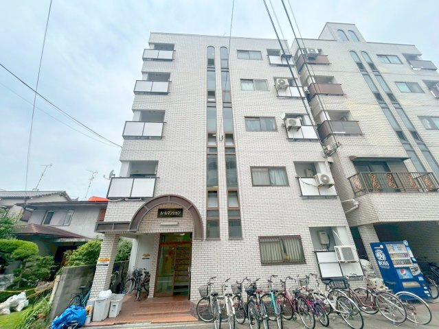 ルールマンションの外観