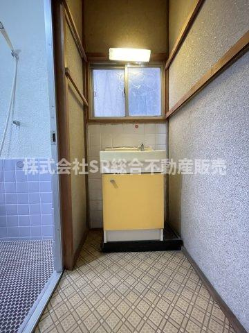 日下町5丁目中古戸建の脱衣所|脱衣所スペースです！