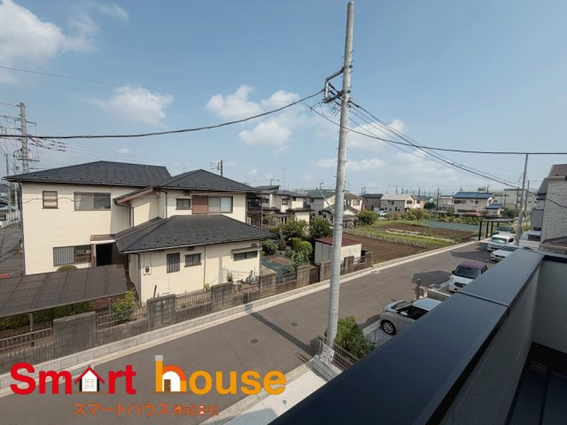 相模原市緑区相原　新築2棟の展望|閑静な住宅地で子育て家族にピッタリ。毎日のお散歩も快適な緑に恵まれたエリアで、自然に包まれた穏やかな暮らしを実現するための、ゆとりある住環境が整っています。緑の潤いを感じながらホッと生活できそう。