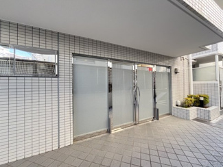 【エントランス】