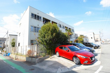 敷地内に駐車場があります♪