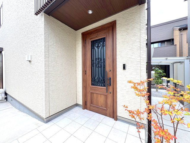 戸建 さいたま市見沼区東大宮１丁目の玄関|玄関の外