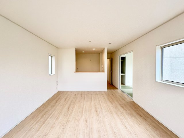 《仲介手数料半額》川越市新宿町第8　全5棟　5号棟の居間・リビング|LDK16帖