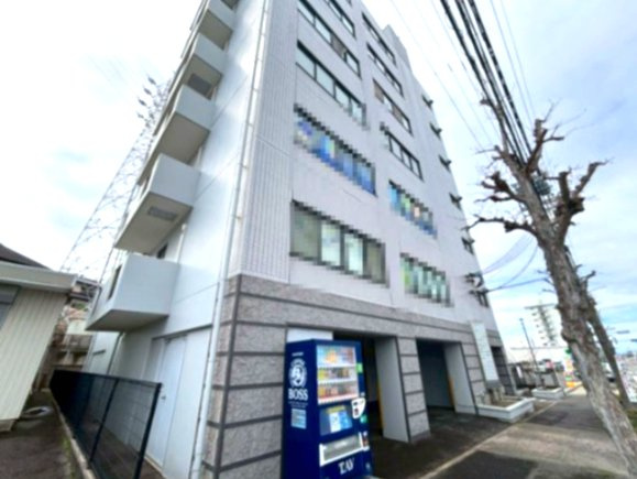 アーバン鴨田の外観