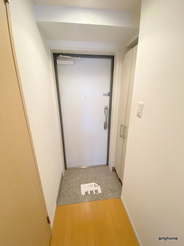 ジュネーゼグラン上本町　仲介手数料無料の玄関