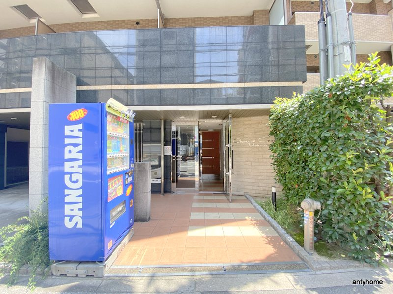 ジュネーゼグラン上本町　仲介手数料無料のエントランス