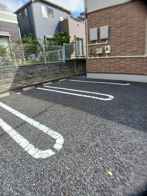 シオンⅢの駐車場
