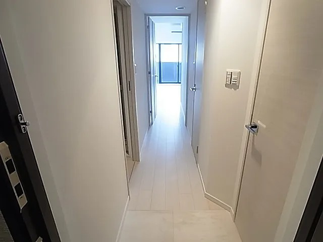 S-RESIDENCE神戸磯上通の玄関