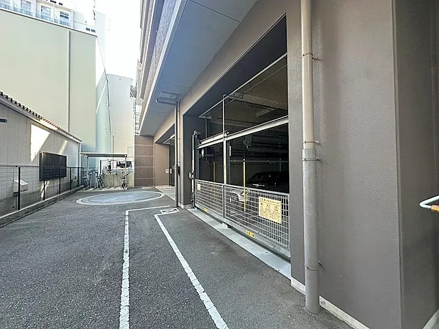S-RESIDENCE神戸磯上通の駐車場