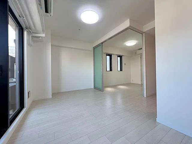 S-RESIDENCE神戸磯上通の居間・リビング