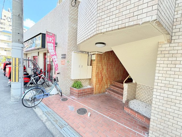 植原ユウハイツのエントランス