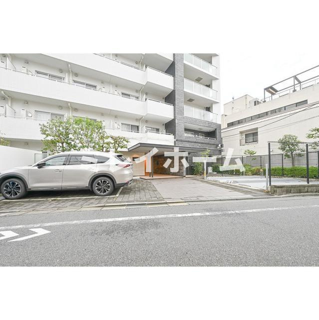 リバーレ蒲田仲六郷の駐車場