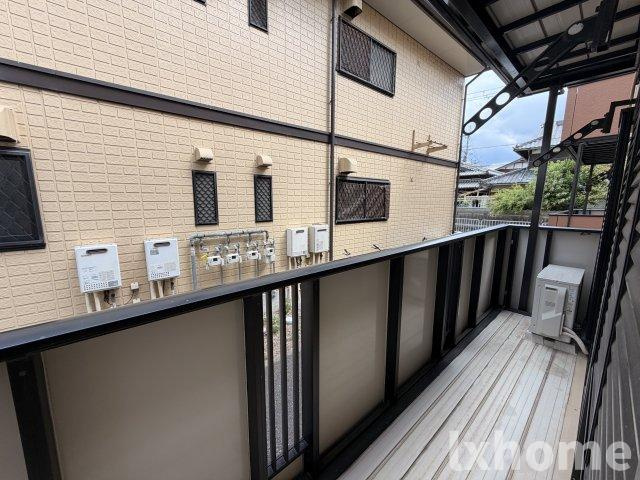クレアトゥール新堂B棟のバルコニー|暖かな日差しのふりそそぐバルコニー