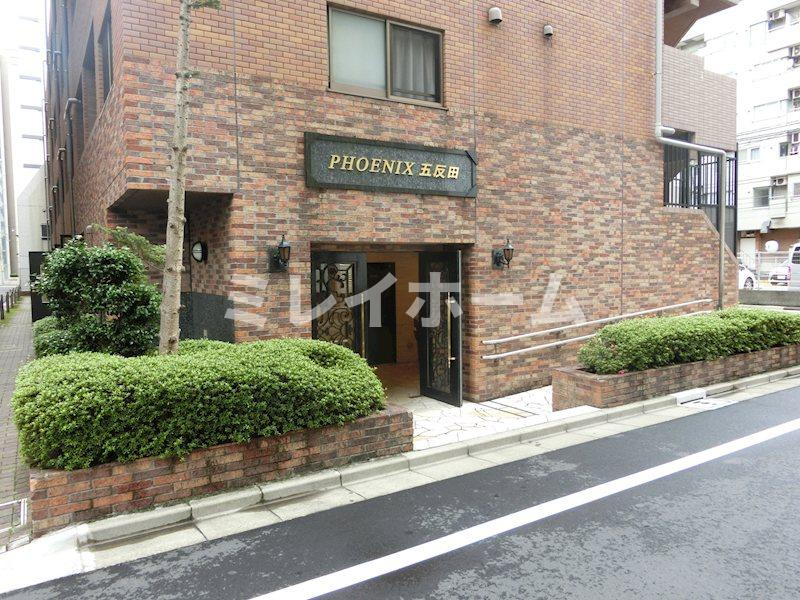 トーシンフェニックス五反田のエントランス