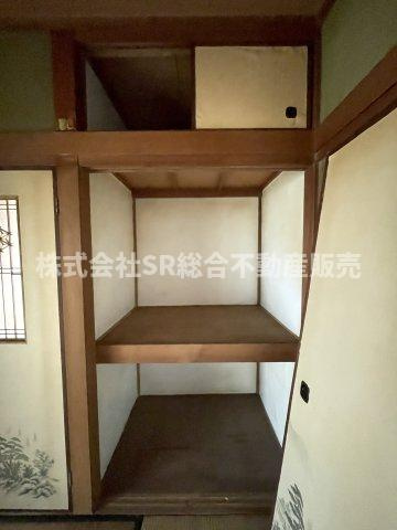 六万寺町1丁目中古戸建の収納|収納豊富です♪