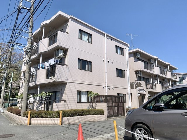 青山コーポＡの外観