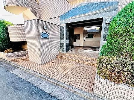 明光上石神井マンションのエントランス