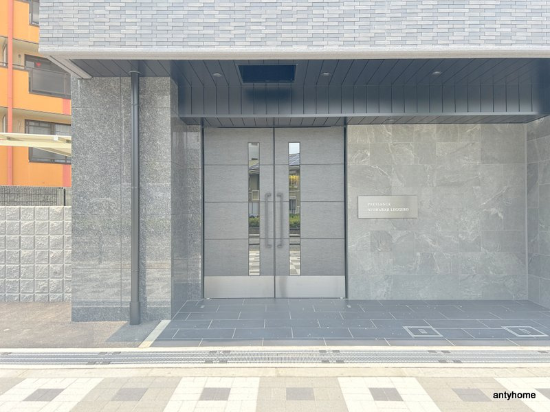 プレサンス西淡路レジェーロ　仲介手数料無料のエントランス