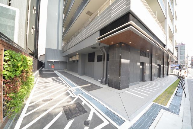 プラウドタワー安堂寺の駐車場|プラウドタワー安堂寺　駐車場