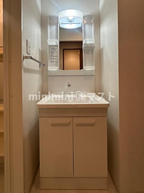大阪市西区靱本町３丁目の賃貸マンションの洗面所