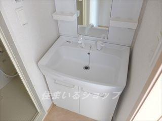 シャン・ド・フルールの洗面所|シャンプードレッサー