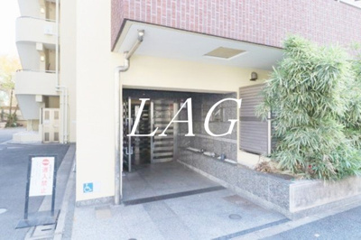 【エントランス】 | プレール・ドゥーク新宿御苑 |  エントランスです。
