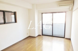 【居間・リビング】 | ピュア山田 | 洋室のお部屋です。