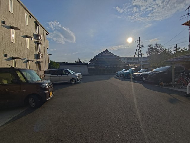 GLANZKISHIBEの駐車場