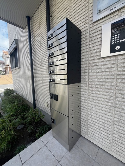 エストレーラ緑園のその他共用部分|便利な宅配BOX