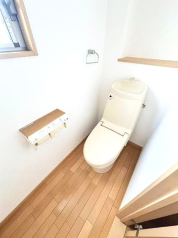 小河通3丁目のトイレ|1・2・3階にトイレ有り　忙しい朝も、LDKでのくつろぎの時間も嬉しい
