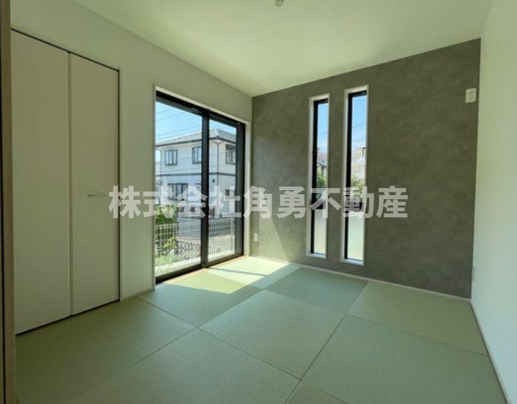 平塚市小鍋島2期　新築一戸建て　3号棟の内観：施工例|《施工例》和室