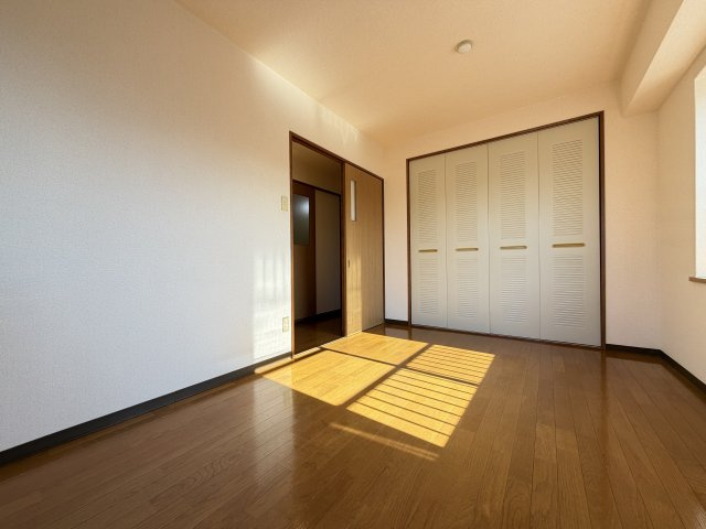 ラフォーレBの洋室