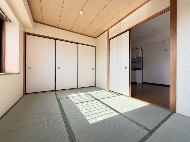 ラフォーレBの和室