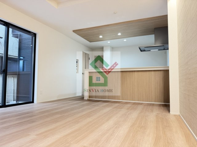 新座市石神4丁目戸建の居間・リビング