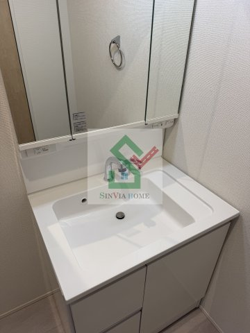 新座市石神4丁目戸建の独立洗面台