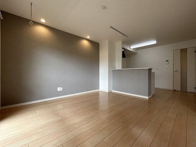 前橋市元総社町の賃貸マンションの居間・リビング