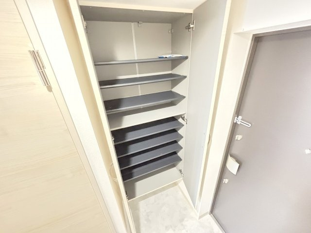 THE RESIDENCE Hの収納