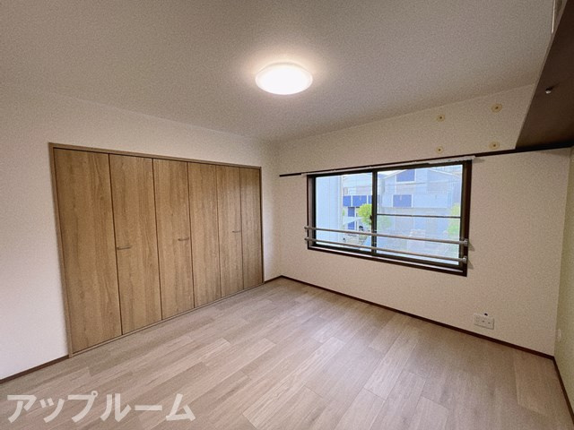 ステラータ高蔵寺の居間・リビング