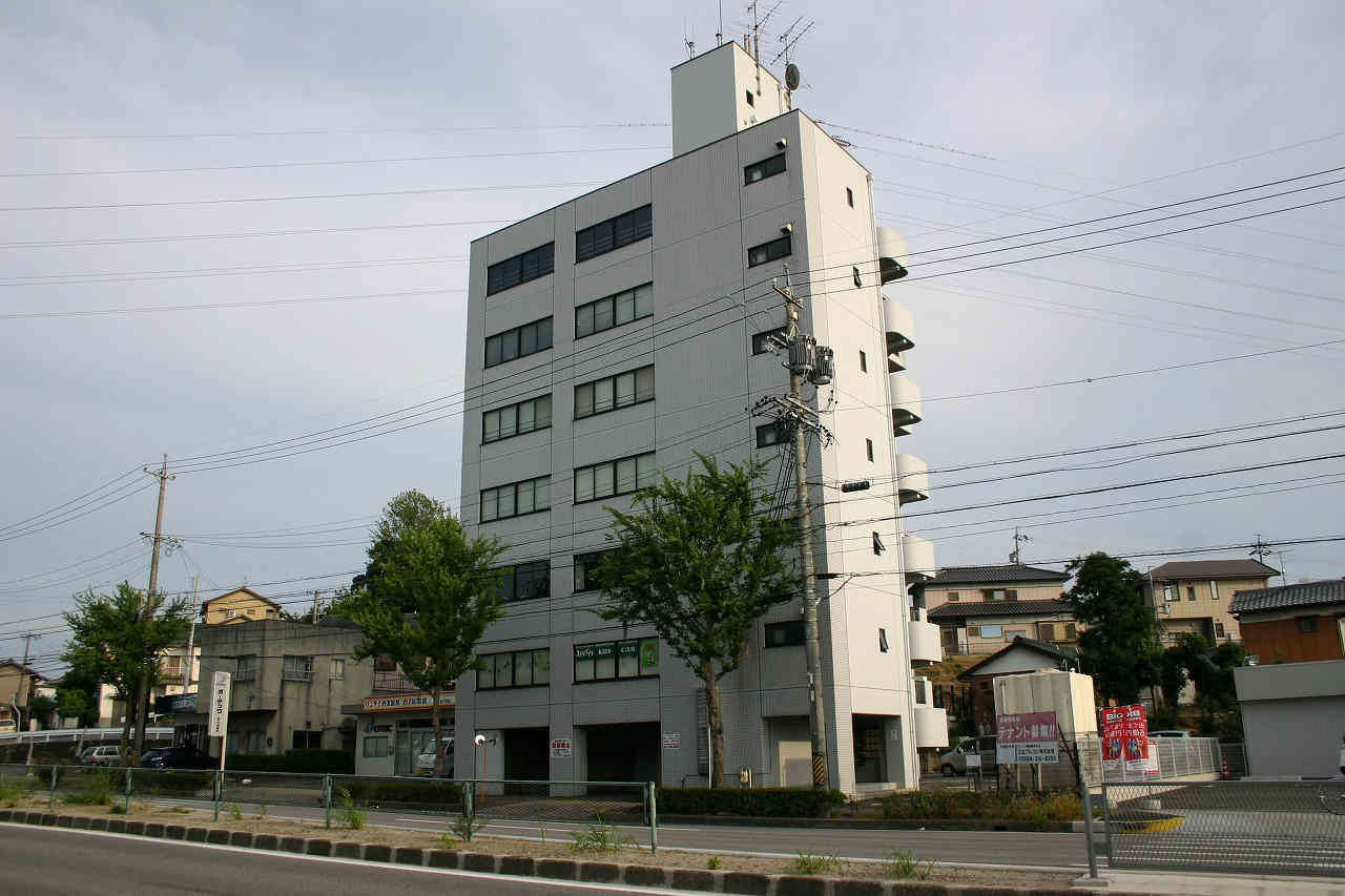 鴨田　コスモビル鴨田