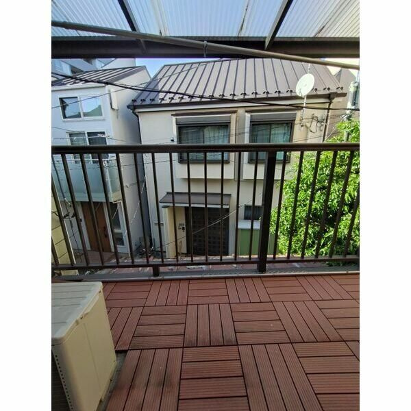 根岸５丁目戸建てのバルコニー